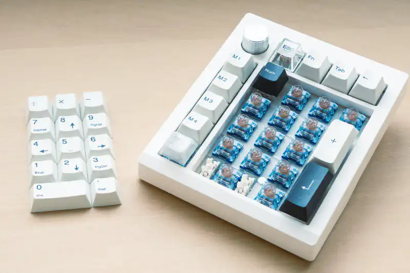 GMK26のテンキー部分だけ取り外してみた